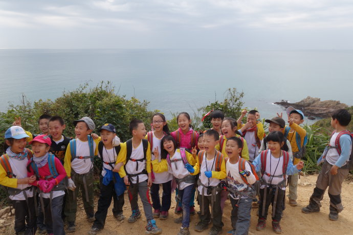 深圳东西涌海岸线穿越-用行动证明团队拼搏坚不可摧。