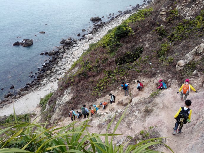 深圳东西涌海岸线穿越-用行动证明团队拼搏坚不可摧。