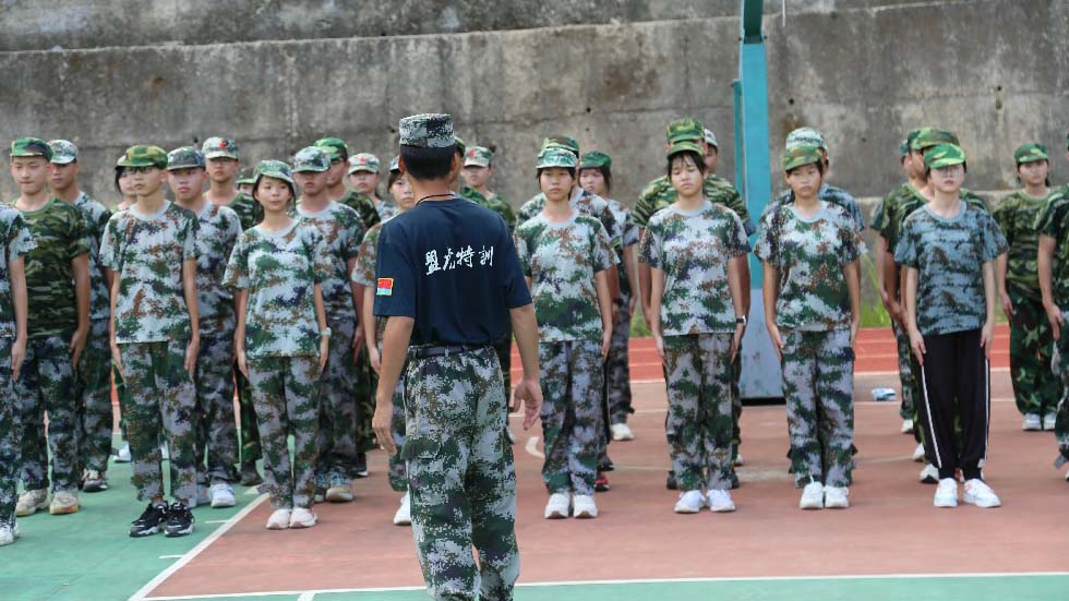 逐梦青春,报效祖国!看秀田少年军训正当时
