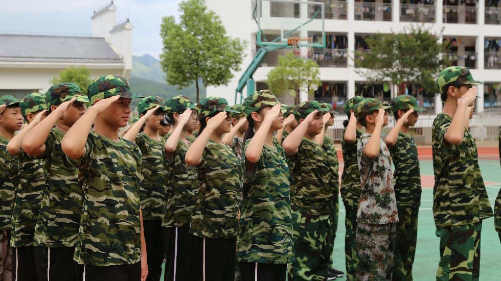 逐梦青春,报效祖国!看秀田少年军训正当时